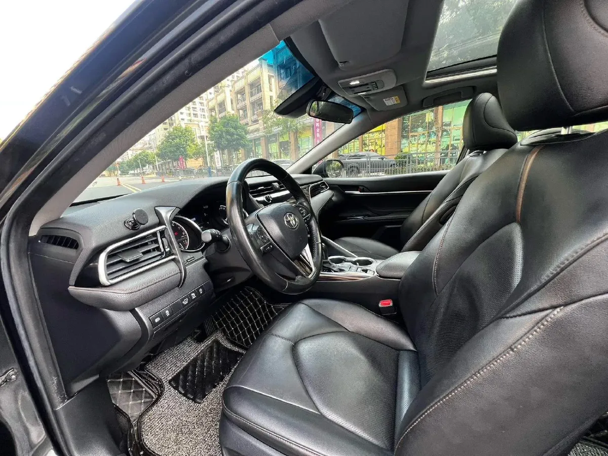 2019 Toyota Camry 2.5L 209HP L4 8AT,autocango,china used car exporter,china ev exporter,chinese used car exporter,chinese used ev exporter