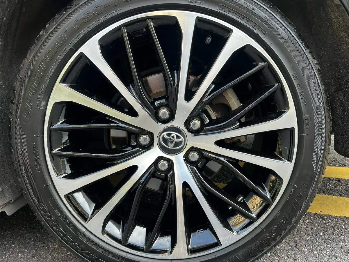 2019 Toyota Camry 2.5L 209HP L4 8AT,autocango,china used car exporter,china ev exporter,chinese used car exporter,chinese used ev exporter