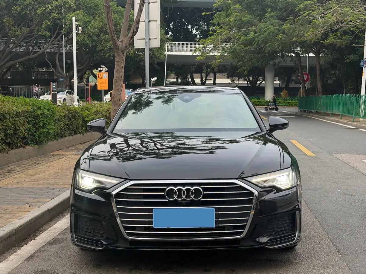 2020 Audi A6L 2.0T 190HP L4 7DCT,autocango,china used car exporter,china ev exporter,chinese used car exporter,chinese used ev exporter