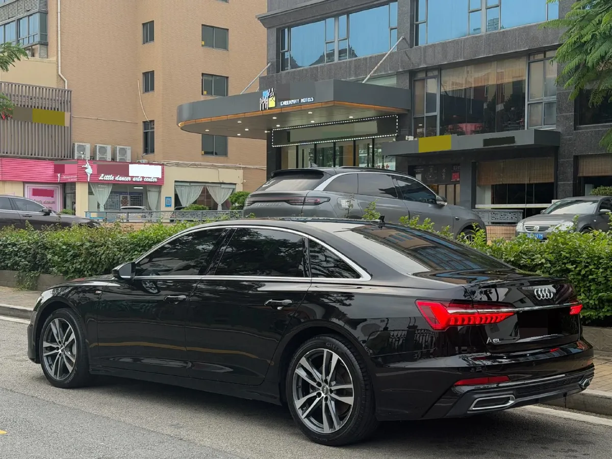 2020 Audi A6L 2.0T 190HP L4 7DCT,autocango,china used car exporter,china ev exporter,chinese used car exporter,chinese used ev exporter