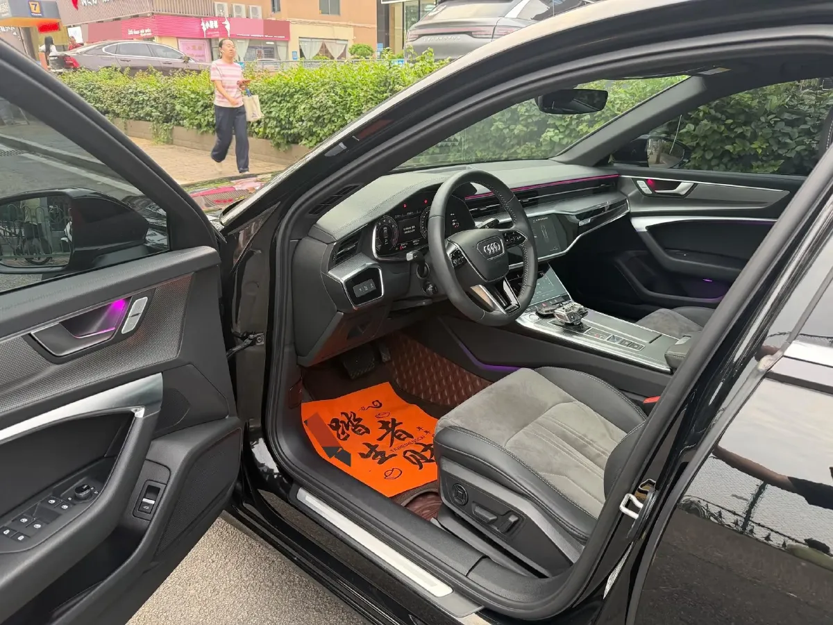 2020 Audi A6L 2.0T 190HP L4 7DCT,autocango,china used car exporter,china ev exporter,chinese used car exporter,chinese used ev exporter