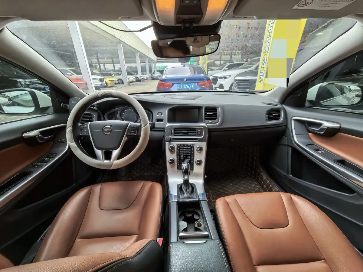 2019 Volvo S60 2.0T 245HP L4 8AT,autocango,china used car exporter,china ev exporter,chinese used car exporter,chinese used ev exporter