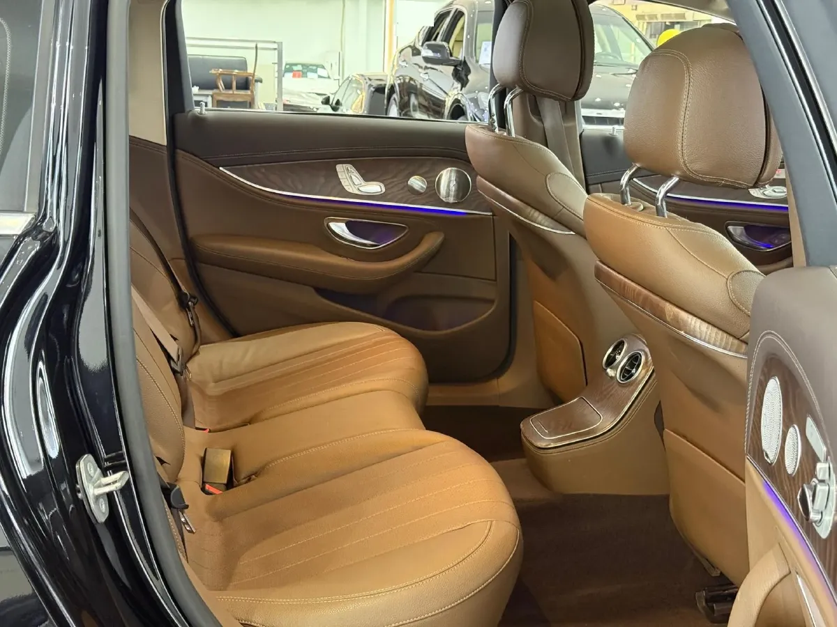 2021 Mercedes-Benz E Class 2.0T 258HP L4 9AT,autocango,china used car exporter,china ev exporter,chinese used car exporter,chinese used ev exporter