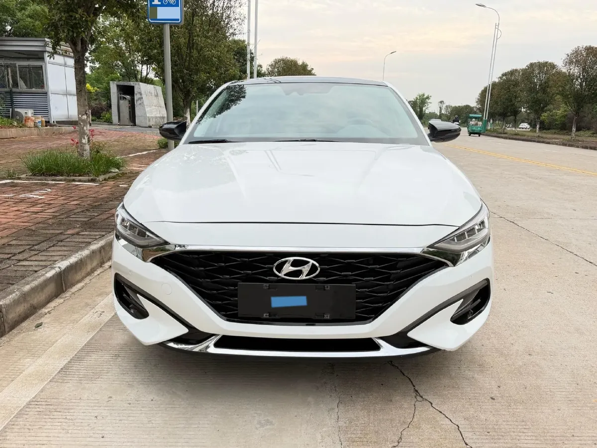 2021 Hyundai La Festa 1.6T 204HP L4 7DCT,autocango,china used car exporter,china ev exporter,chinese used car exporter,chinese used ev exporter