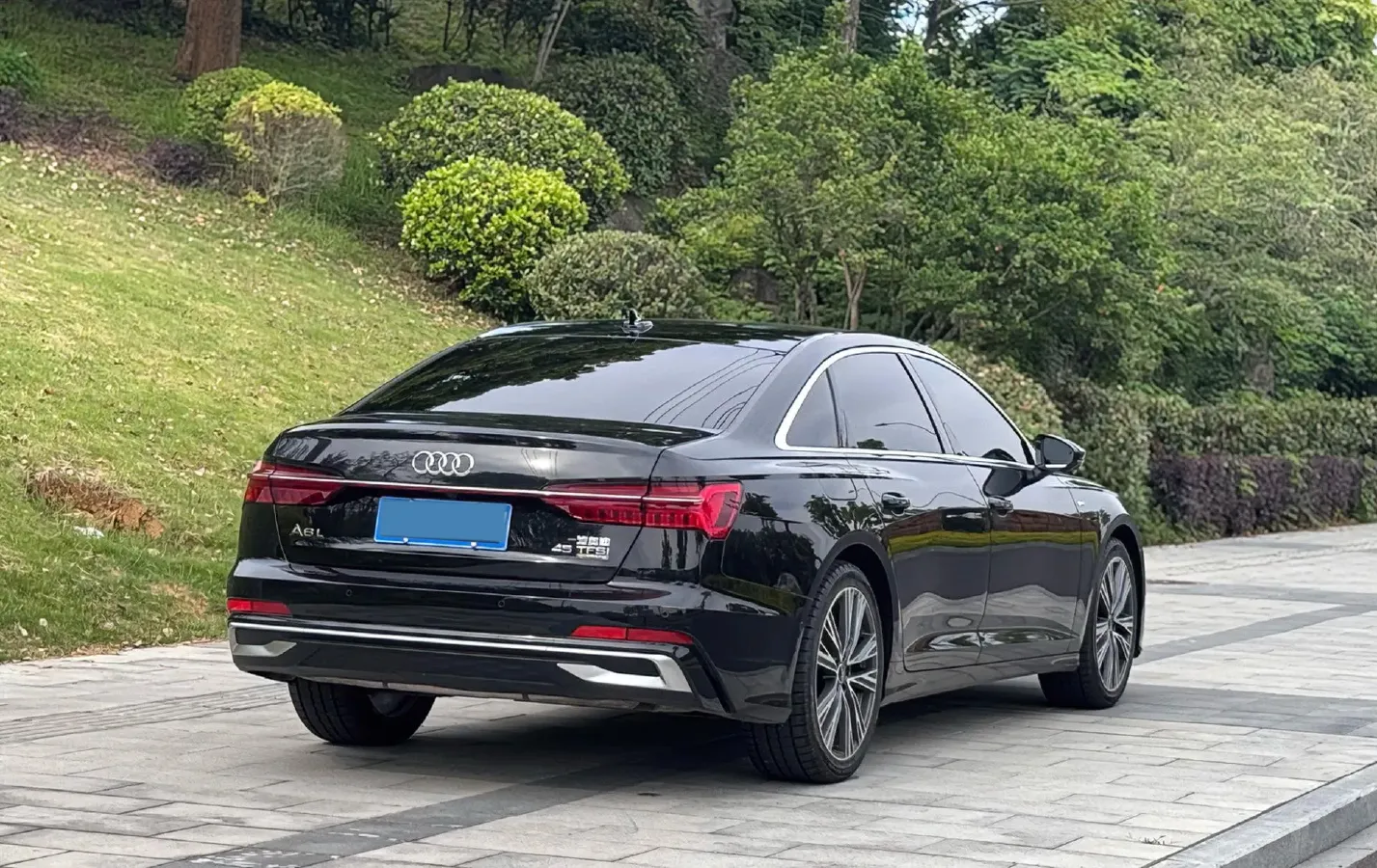 2023 Audi A6L 2.0T 245HP L4 7DCT,autocango,china used car exporter,china ev exporter,chinese used car exporter,chinese used ev exporter