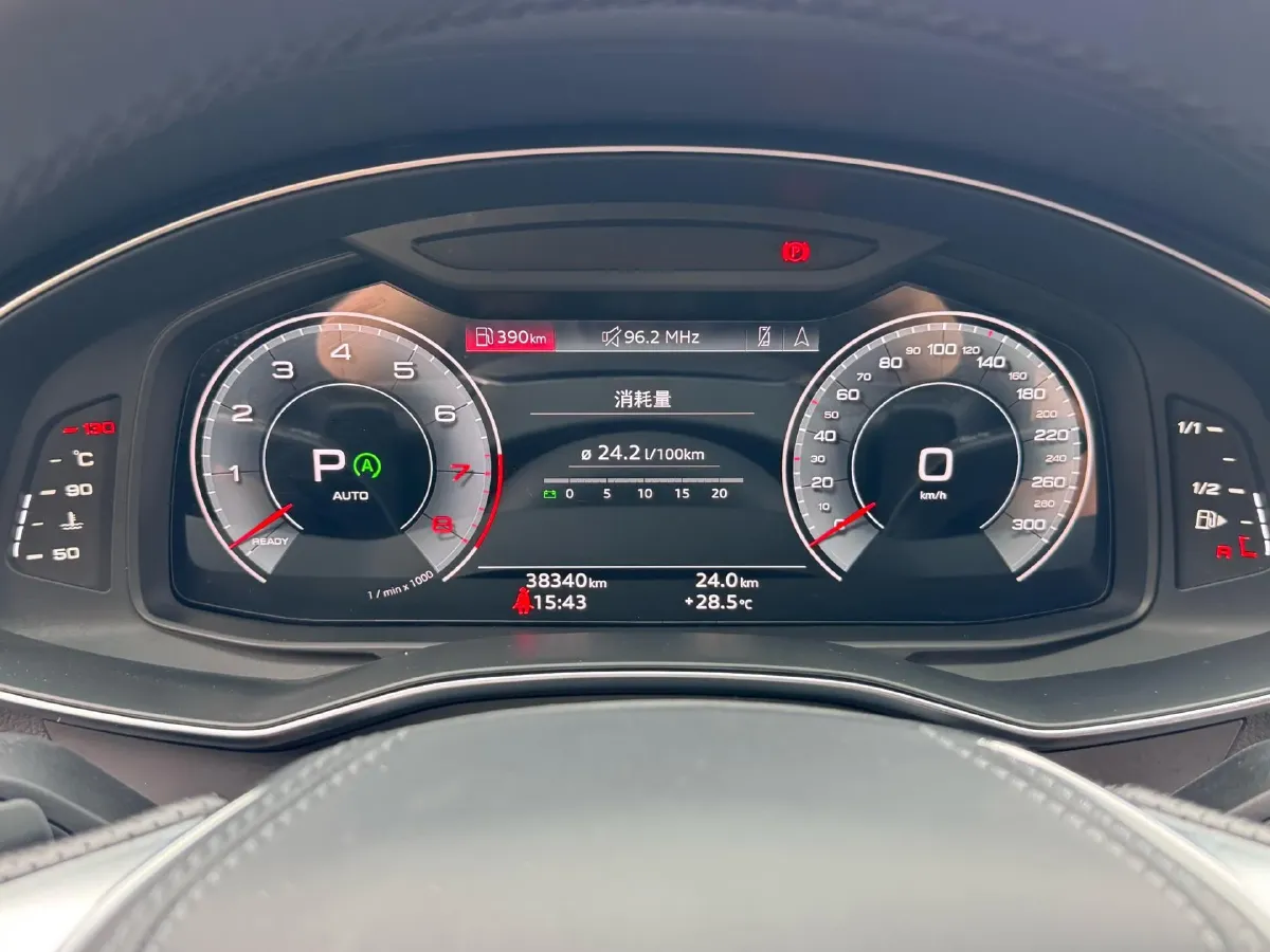 2023 Audi A6L 2.0T 245HP L4 7DCT,autocango,china used car exporter,china ev exporter,chinese used car exporter,chinese used ev exporter