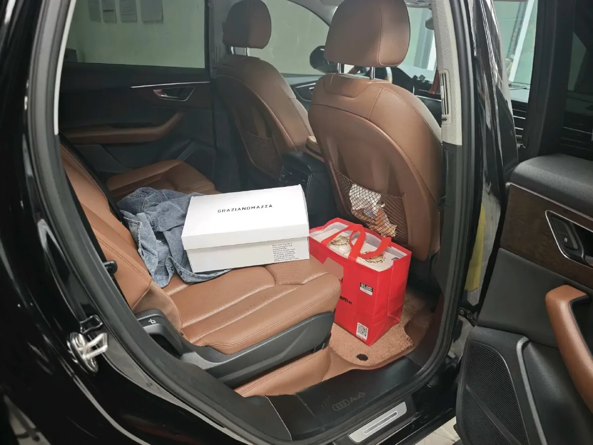 2022 Volkswagen Touareg 3.0T 340HP V6 8AT,autocango,china used car exporter,china ev exporter,chinese used car exporter,chinese used ev exporter