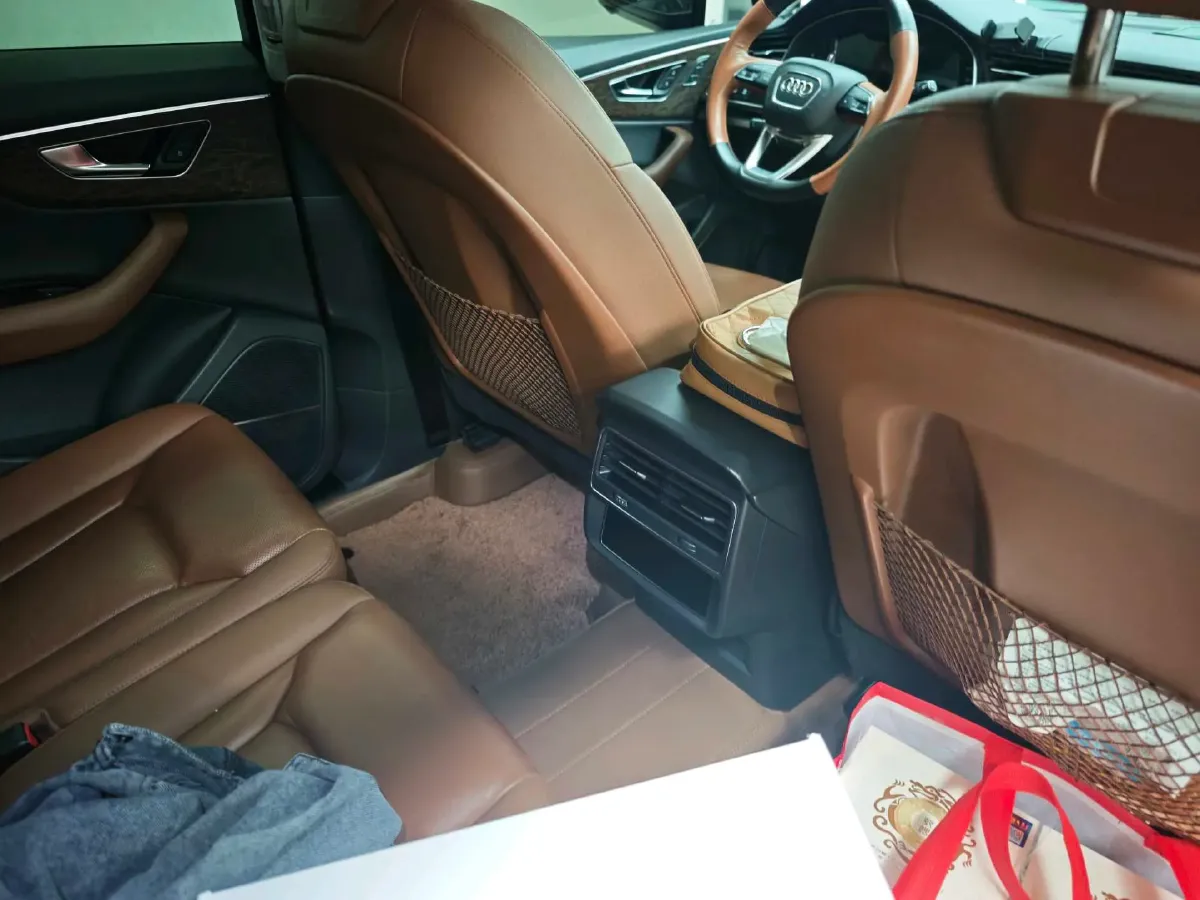 2022 Volkswagen Touareg 3.0T 340HP V6 8AT,autocango,china used car exporter,china ev exporter,chinese used car exporter,chinese used ev exporter