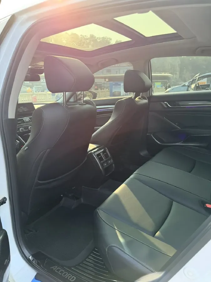 2022 Honda Accord 1.5T 194HP L4 CVT,autocango,china used car exporter,china ev exporter,chinese used car exporter,chinese used ev exporter