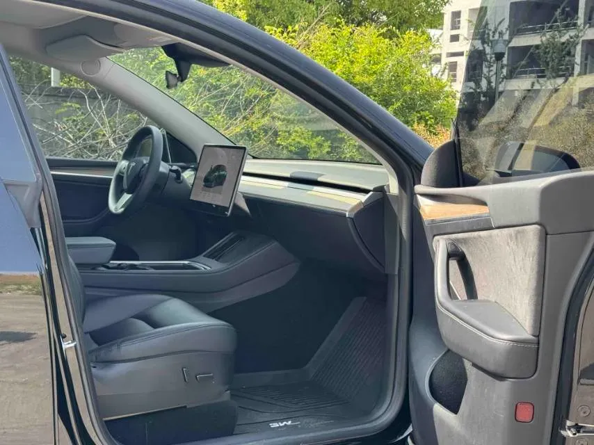 2022 Tesla Model Y BEV 60KWH,autocango,china used car exporter,china ev exporter,chinese used car exporter,chinese used ev exporter