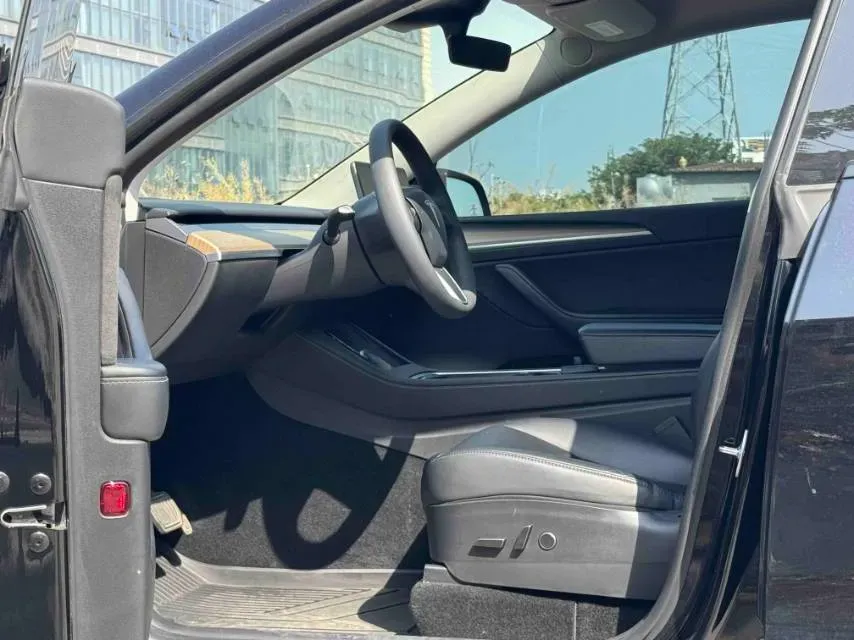 2022 Tesla Model Y BEV 60KWH,autocango,china used car exporter,china ev exporter,chinese used car exporter,chinese used ev exporter