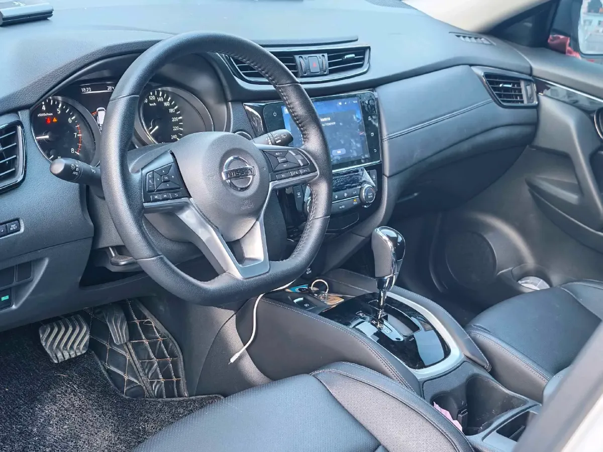 2023 Nissan X-Trail 2.0L 151HP L4 CVT,autocango,china used car exporter,china ev exporter,chinese used car exporter,chinese used ev exporter