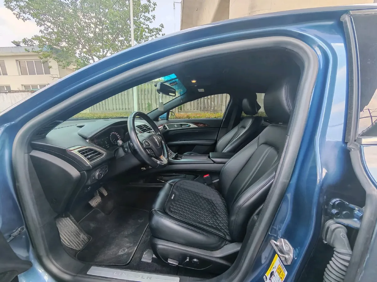 2019 BMW X2 1.5T 140HP L3 7DCT,autocango,china used car exporter,china ev exporter,chinese used car exporter,chinese used ev exporter