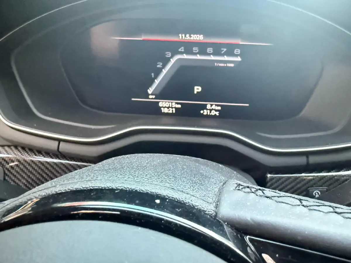 2023 Audi A4L 2.0T 245HP L4 7DCT,autocango,china used car exporter,china ev exporter,chinese used car exporter,chinese used ev exporter