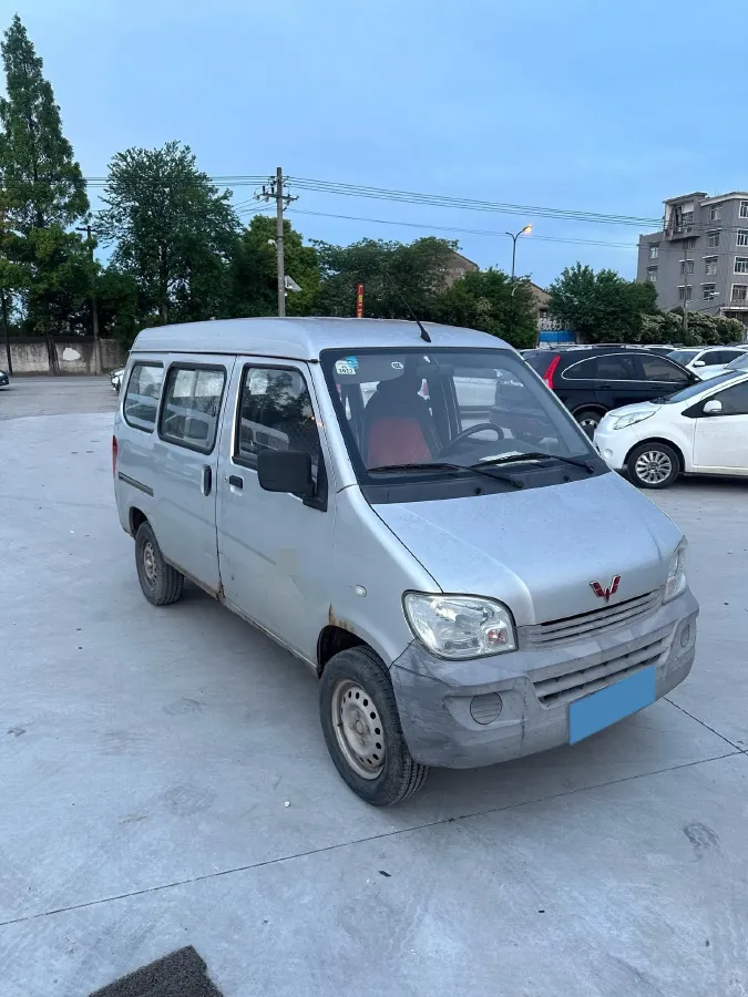 2015 WuLing ZhiGuang 1.2L 82HP L4 5MT,autocango,china used car exporter,china ev exporter,chinese used car exporter,chinese used ev exporter