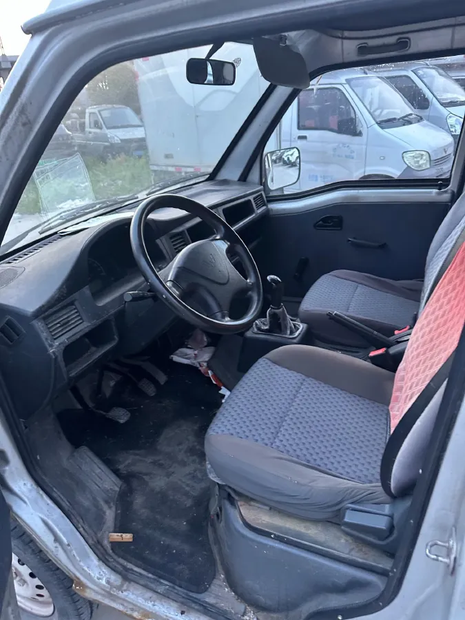 2015 WuLing ZhiGuang 1.2L 82HP L4 5MT,autocango,china used car exporter,china ev exporter,chinese used car exporter,chinese used ev exporter