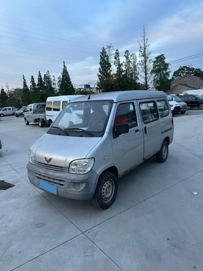 2015 WuLing ZhiGuang 1.2L 82HP L4 5MT,autocango,china used car exporter,china ev exporter,chinese used car exporter,chinese used ev exporter