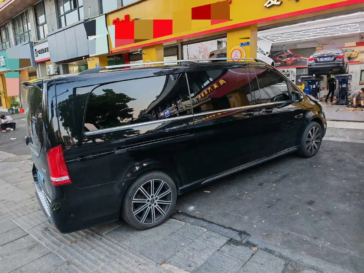 2022 Mercedes-Benz V Class 2.0T 211HP L4 9AT,autocango,china used car exporter,china ev exporter,chinese used car exporter,chinese used ev exporter