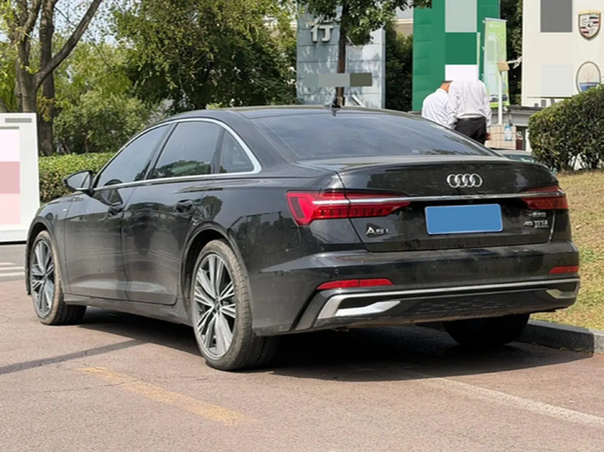 2023 Audi A6L 2.0T 245HP L4 7DCT,autocango,china used car exporter,china ev exporter,chinese used car exporter,chinese used ev exporter