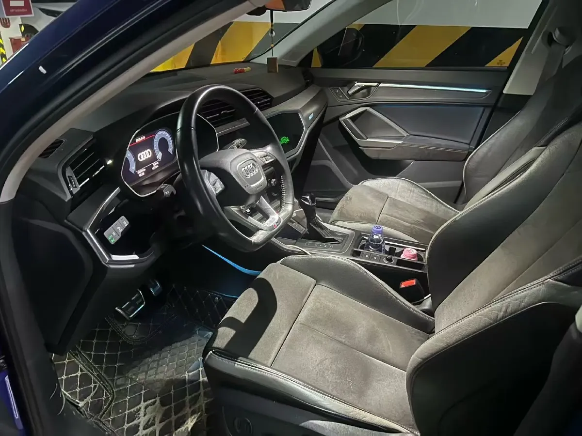 2020 Audi Q3 2.0T 186HP L4 7DCT,autocango,china used car exporter,china ev exporter,chinese used car exporter,chinese used ev exporter