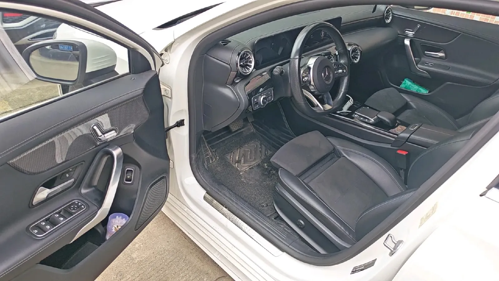 2021 Mercedes-Benz A Class 1.3T 163HP L4 7DCT,autocango,china used car exporter,china ev exporter,chinese used car exporter,chinese used ev exporter