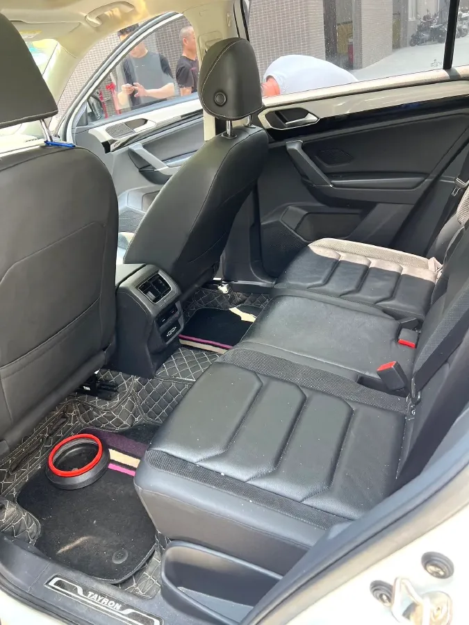 2019 Jeep Cherokee 2.0T 234HP L4 9AT,autocango,china used car exporter,china ev exporter,chinese used car exporter,chinese used ev exporter