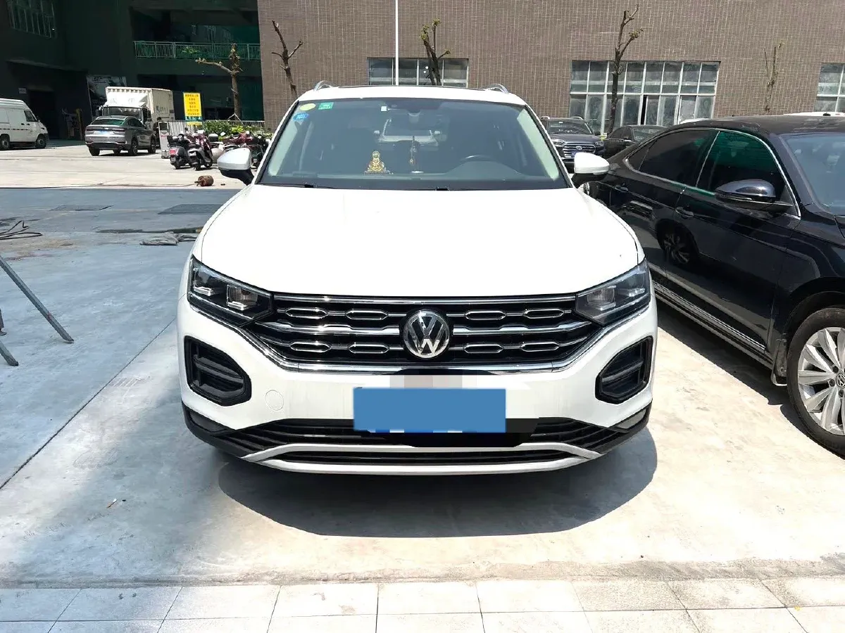 2019 Jeep Cherokee 2.0T 234HP L4 9AT,autocango,china used car exporter,china ev exporter,chinese used car exporter,chinese used ev exporter