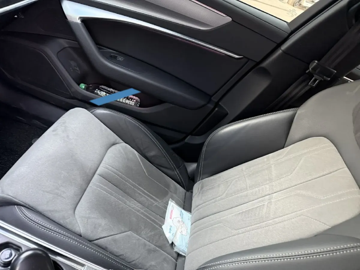 2024 Audi A6L 2.0T 190HP L4 7DCT,autocango,china used car exporter,china ev exporter,chinese used car exporter,chinese used ev exporter
