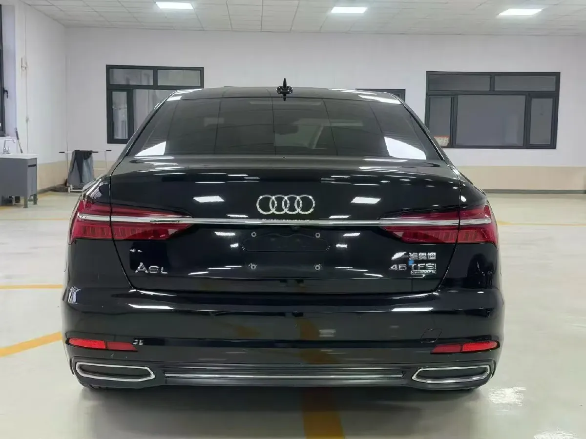 2021 Audi A6L 2.0T 224HP L4 7DCT,autocango,china used car exporter,china ev exporter,chinese used car exporter,chinese used ev exporter