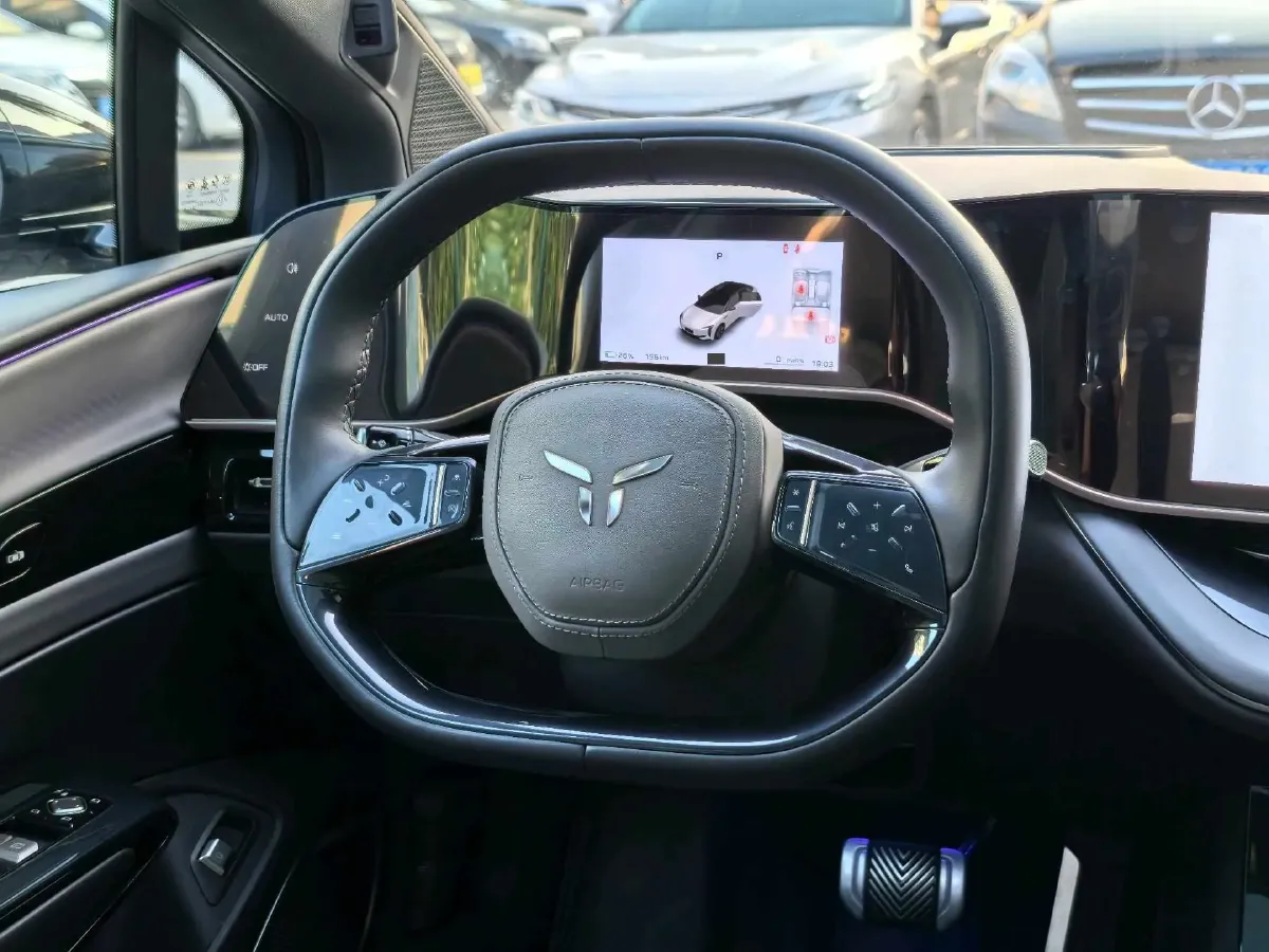 2024 HongQi EH7 BEV 111KWH,autocango,china used car exporter,china ev exporter,chinese used car exporter,chinese used ev exporter