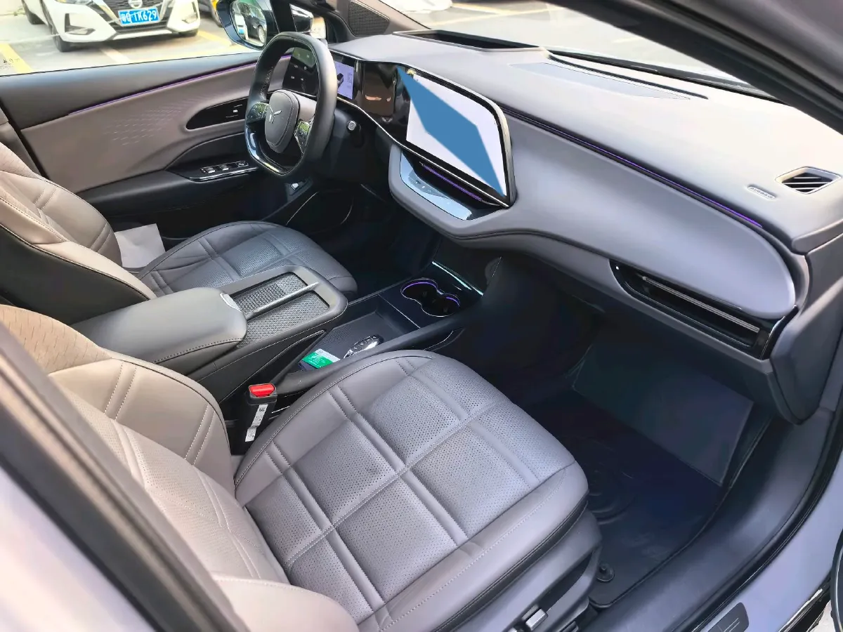 2024 HongQi EH7 BEV 111KWH,autocango,china used car exporter,china ev exporter,chinese used car exporter,chinese used ev exporter