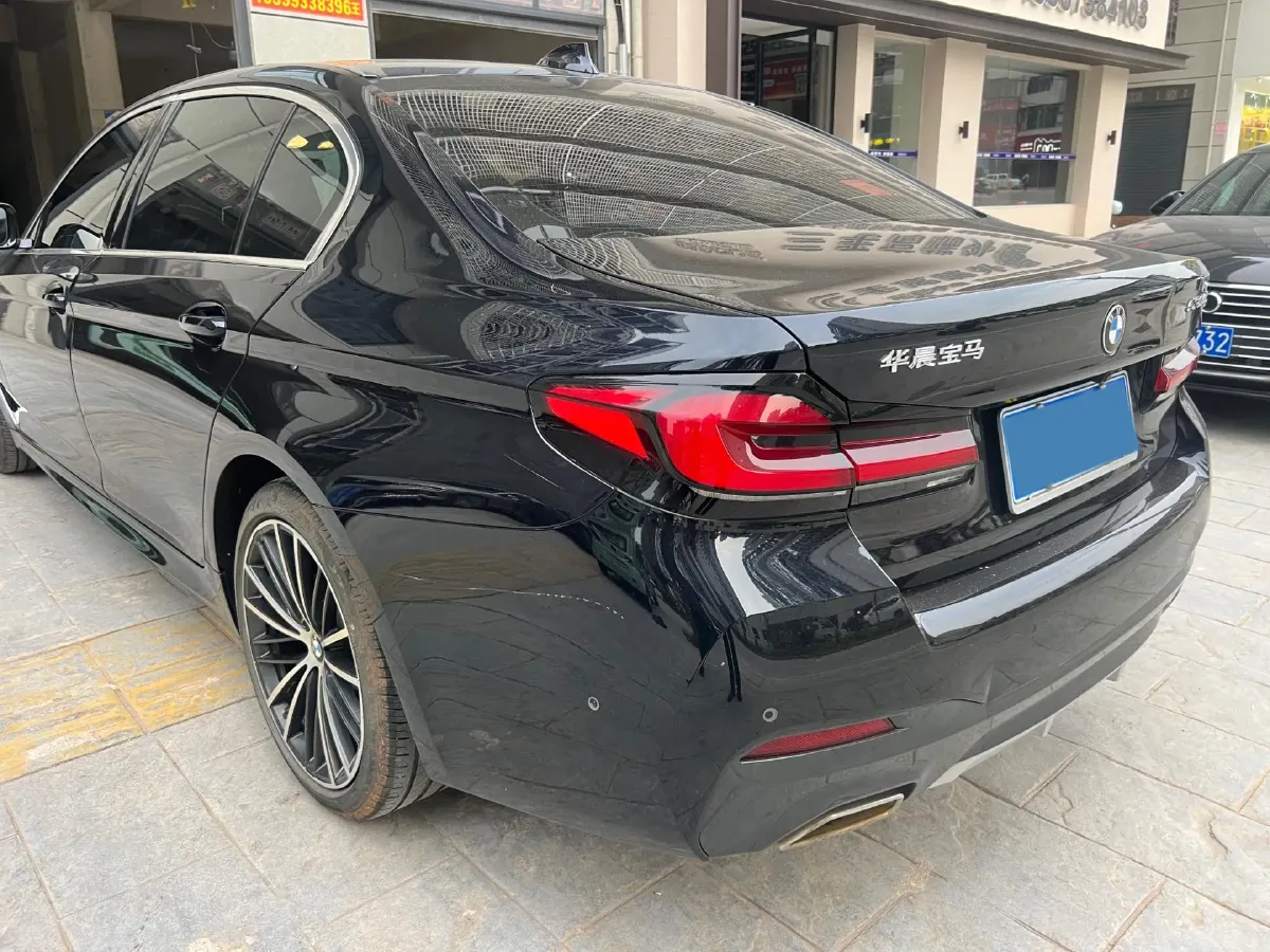 2022 BMW 5 Series 2.0T 252HP L4 8AT,autocango,china used car exporter,china ev exporter,chinese used car exporter,chinese used ev exporter