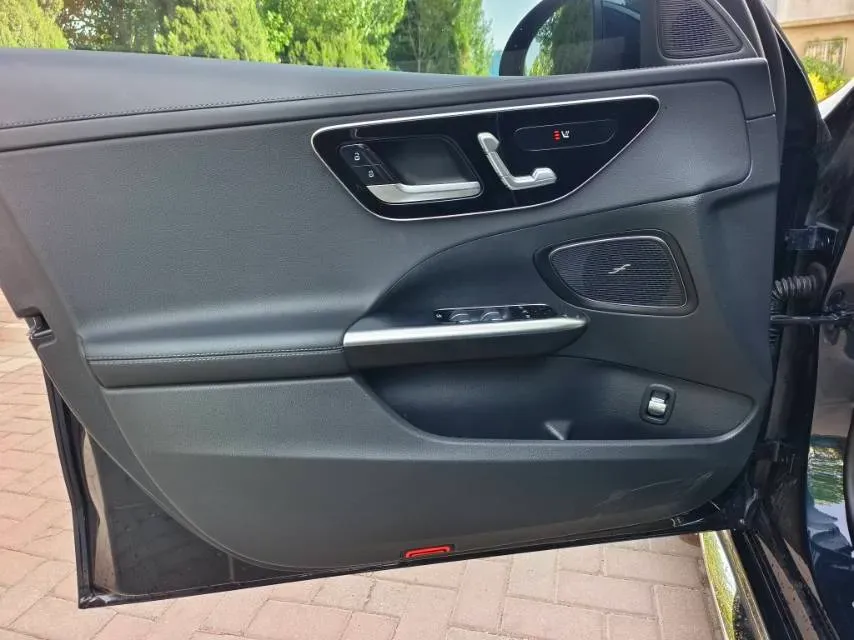 2022 Mercedes-Benz C Class 1.5T 170HP L4 9AT,autocango,china used car exporter,china ev exporter,chinese used car exporter,chinese used ev exporter