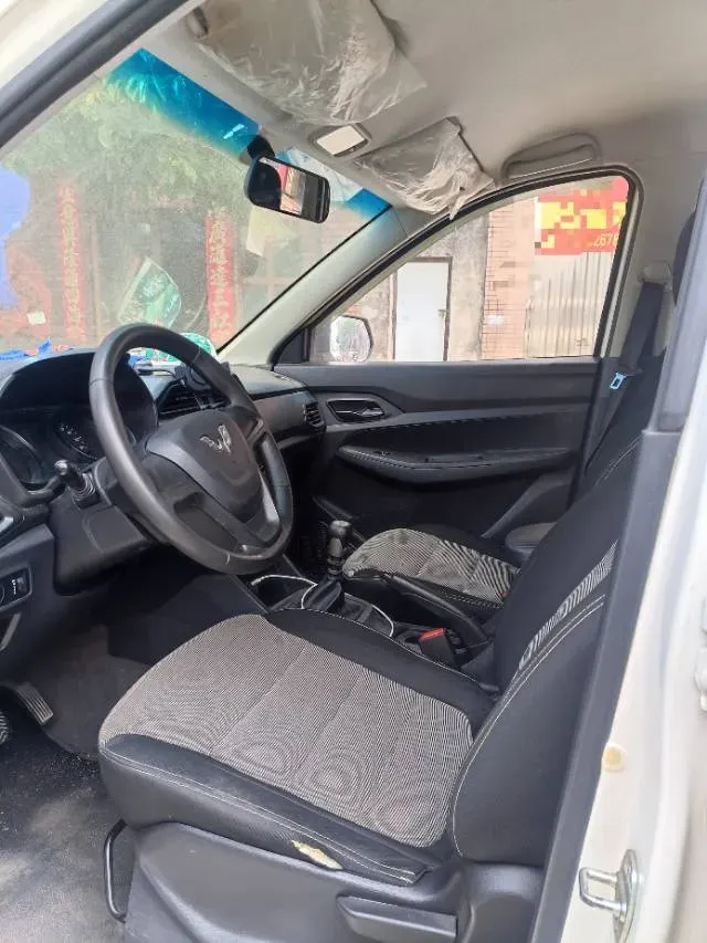 2019 WuLing HongGuang 1.5L 105HP L4 5MT,autocango,china used car exporter,china ev exporter,chinese used car exporter,chinese used ev exporter