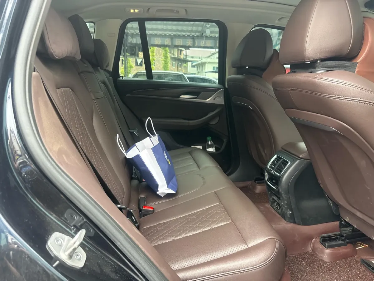 2022 BMW X3 2.0T 252HP L4 8AT,autocango,china used car exporter,china ev exporter,chinese used car exporter,chinese used ev exporter