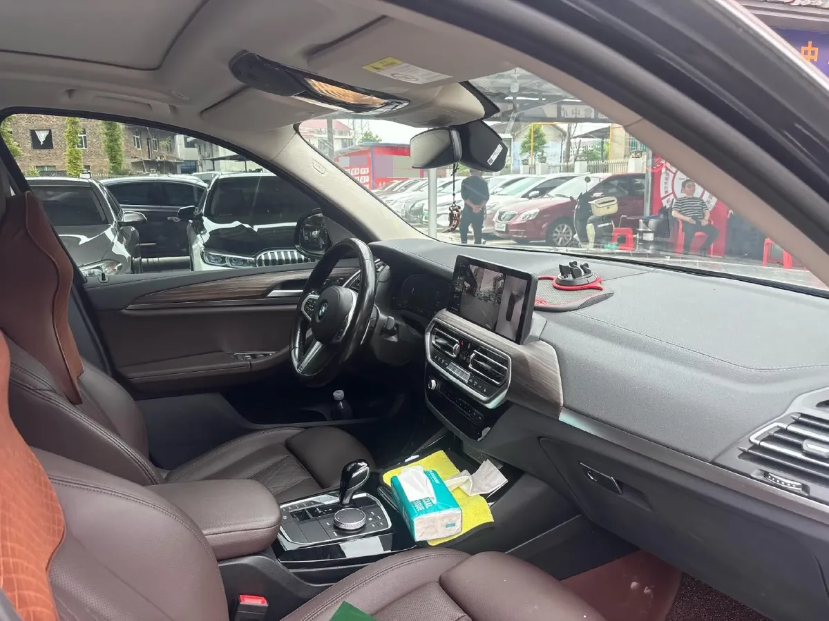 2022 BMW X3 2.0T 252HP L4 8AT,autocango,china used car exporter,china ev exporter,chinese used car exporter,chinese used ev exporter
