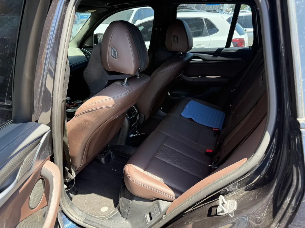 2022 BMW X3 2.0T 252HP L4 8AT,autocango,china used car exporter,china ev exporter,chinese used car exporter,chinese used ev exporter