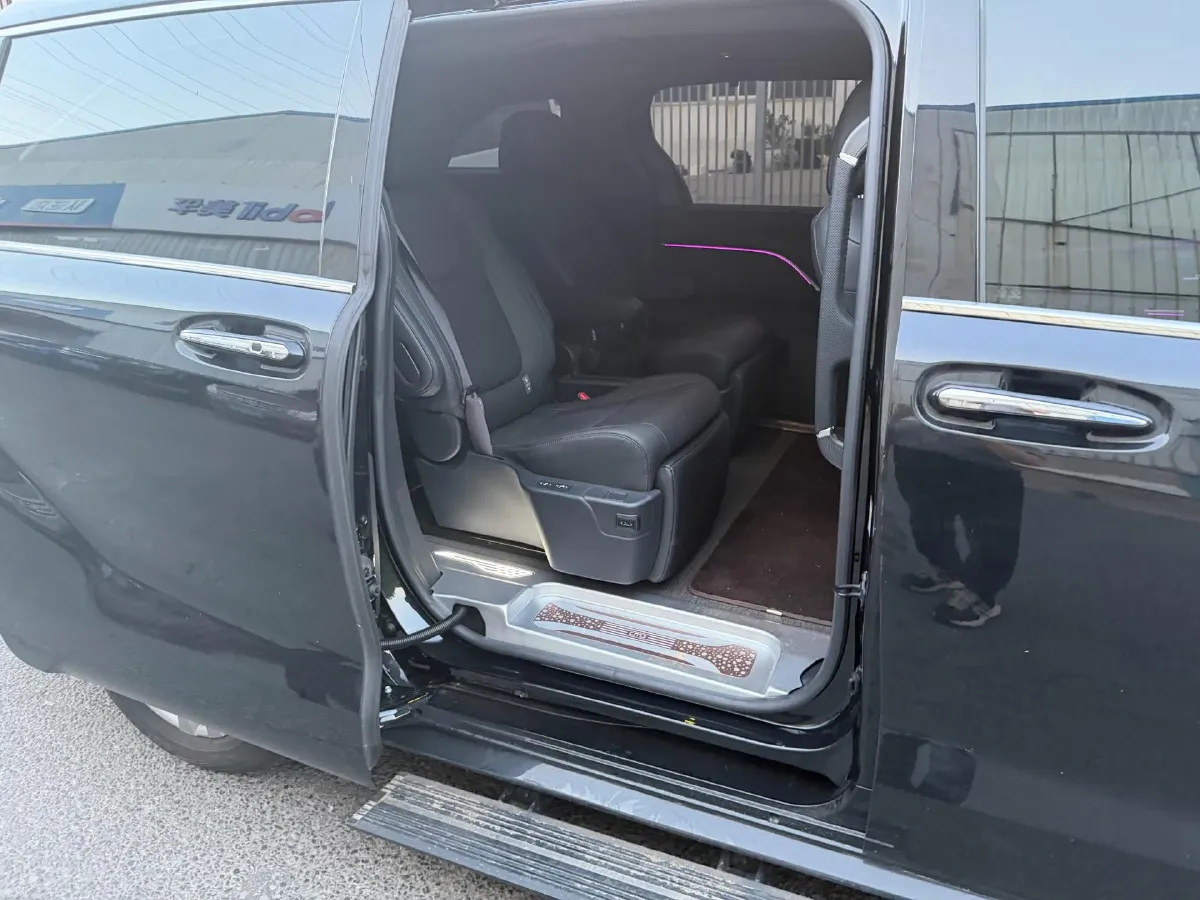 2024 Toyota Sienna 2.5L 189HP L4 E-CVT Hybrid,autocango,china used car exporter,china ev exporter,chinese used car exporter,chinese used ev exporter