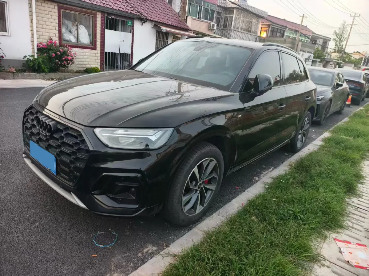 2023 Audi Q5L 2.0T 190HP L4 7DCT,autocango,china used car exporter,china ev exporter,chinese used car exporter,chinese used ev exporter