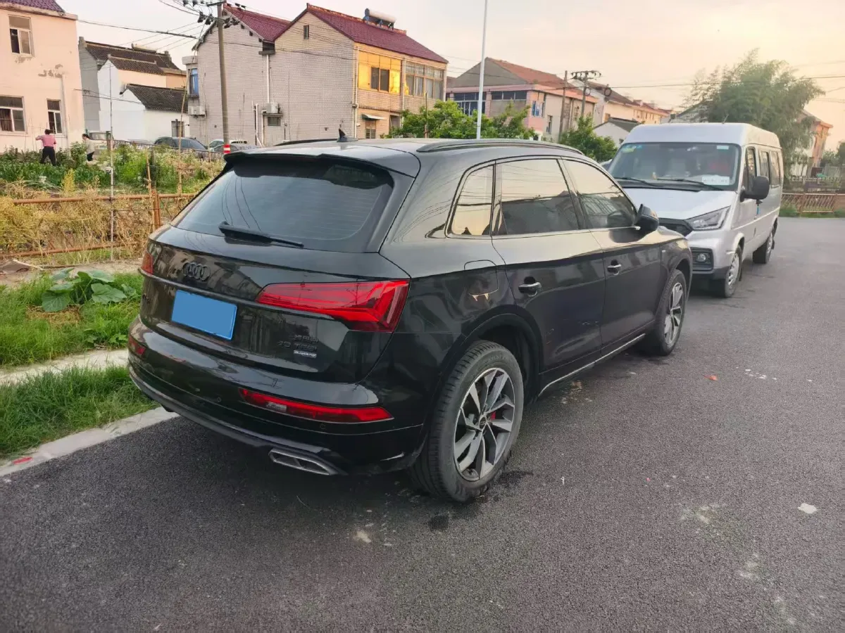 2023 Audi Q5L 2.0T 190HP L4 7DCT,autocango,china used car exporter,china ev exporter,chinese used car exporter,chinese used ev exporter