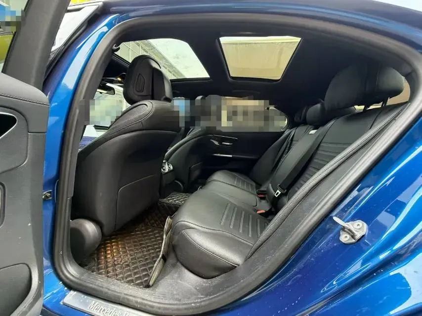2023 Mercedes-Benz C Class 2.0T 204HP L4 9AT PHEV 25.4KWH,autocango,china used car exporter,china ev exporter,chinese used car exporter,chinese used ev exporter