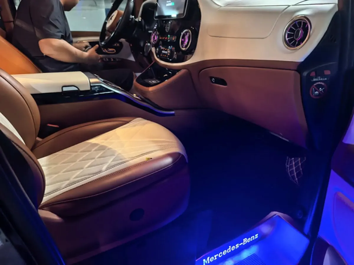 2023 Mercedes-Benz Vito 2.0T 211HP L4 9AT,autocango,china used car exporter,china ev exporter,chinese used car exporter,chinese used ev exporter