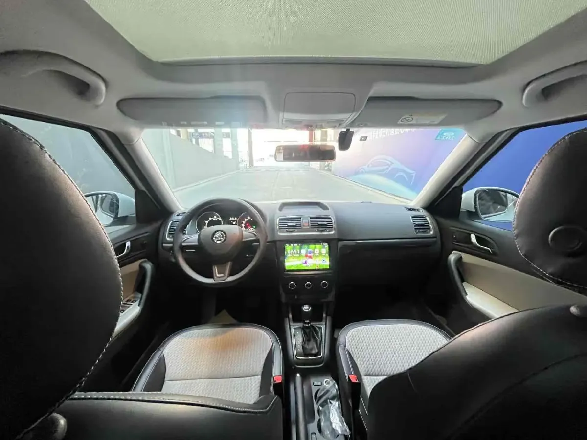 2017 Skoda Yeti 1.4T 150HP L4 7DCT,autocango,china used car exporter,china ev exporter,chinese used car exporter,chinese used ev exporter