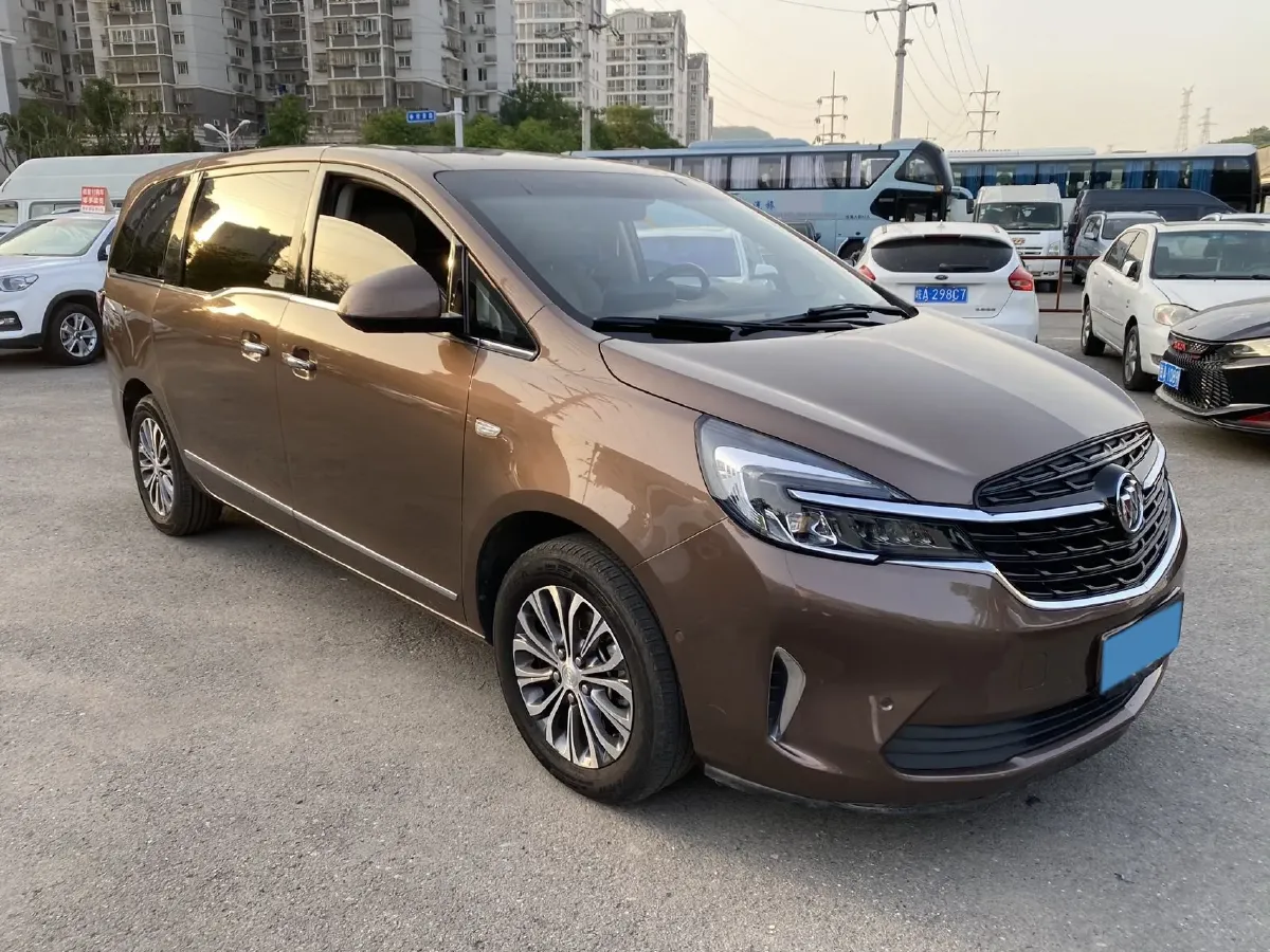 2022 Buick GL8 2.0T 237HP L4 9AT,autocango,china used car exporter,china ev exporter,chinese used car exporter,chinese used ev exporter