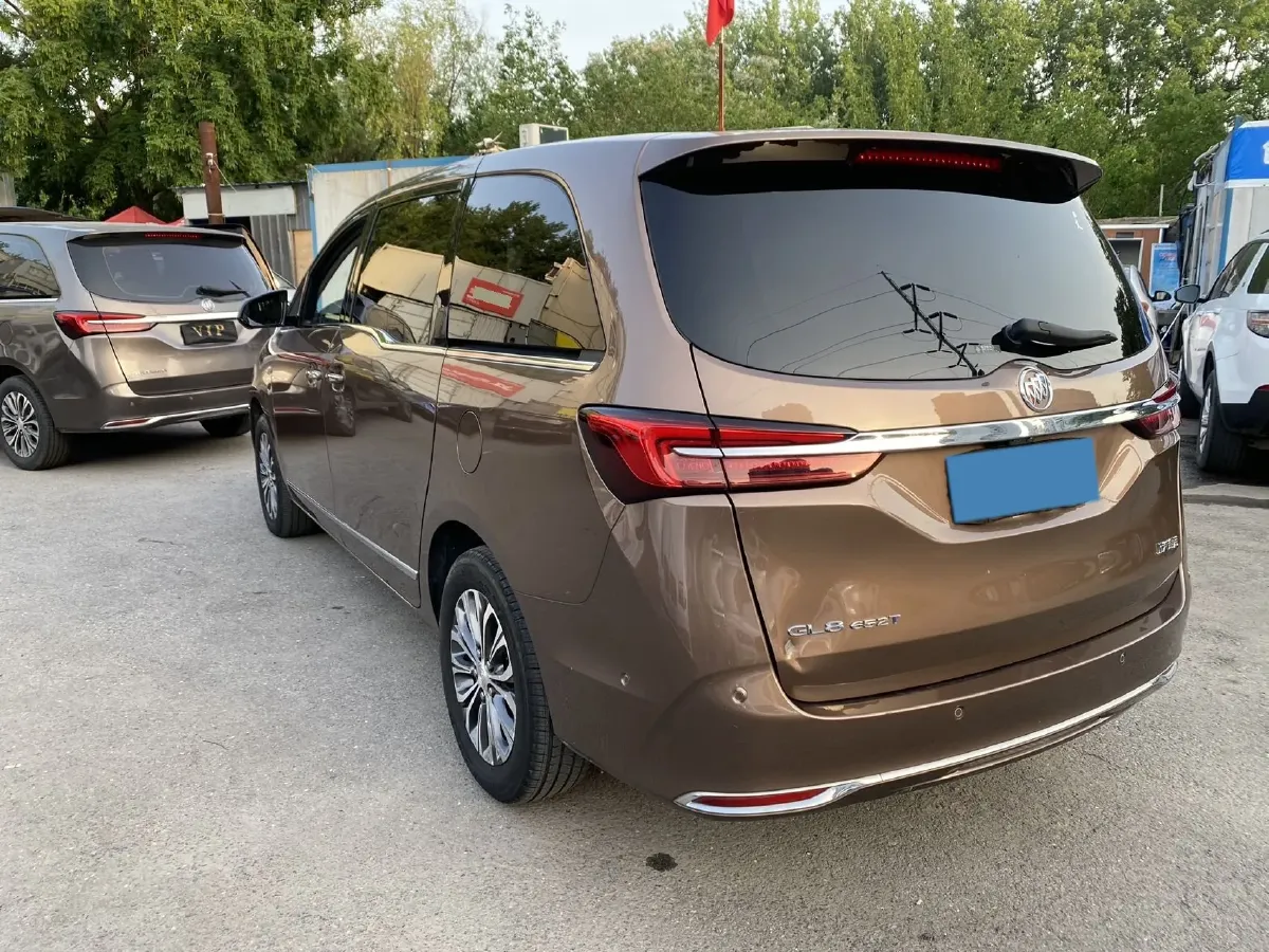2022 Buick GL8 2.0T 237HP L4 9AT,autocango,china used car exporter,china ev exporter,chinese used car exporter,chinese used ev exporter
