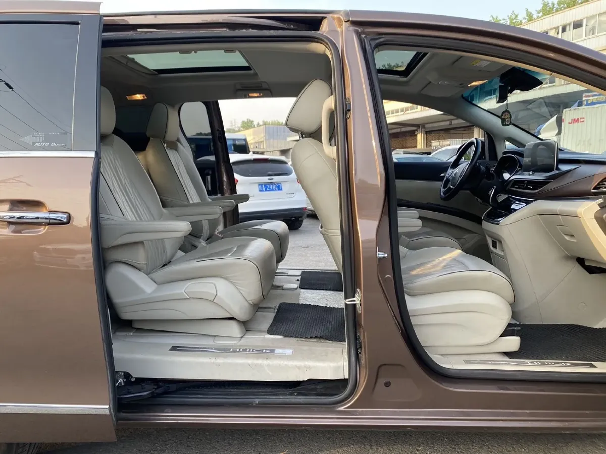 2022 Buick GL8 2.0T 237HP L4 9AT,autocango,china used car exporter,china ev exporter,chinese used car exporter,chinese used ev exporter
