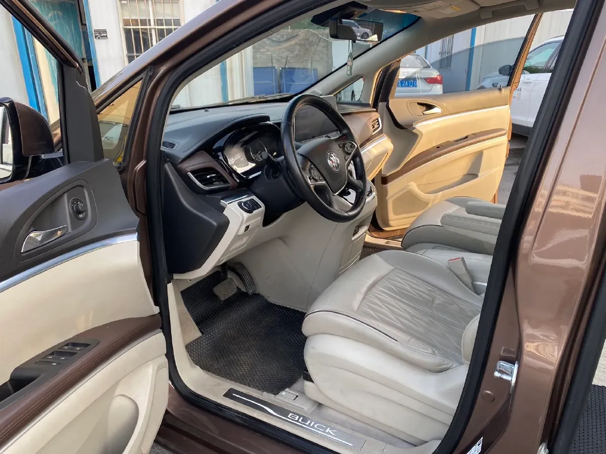 2022 Buick GL8 2.0T 237HP L4 9AT,autocango,china used car exporter,china ev exporter,chinese used car exporter,chinese used ev exporter