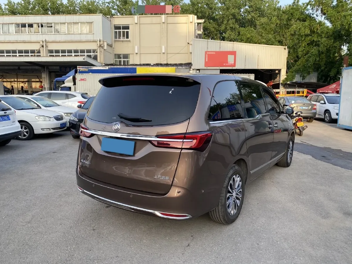 2022 Buick GL8 2.0T 237HP L4 9AT,autocango,china used car exporter,china ev exporter,chinese used car exporter,chinese used ev exporter