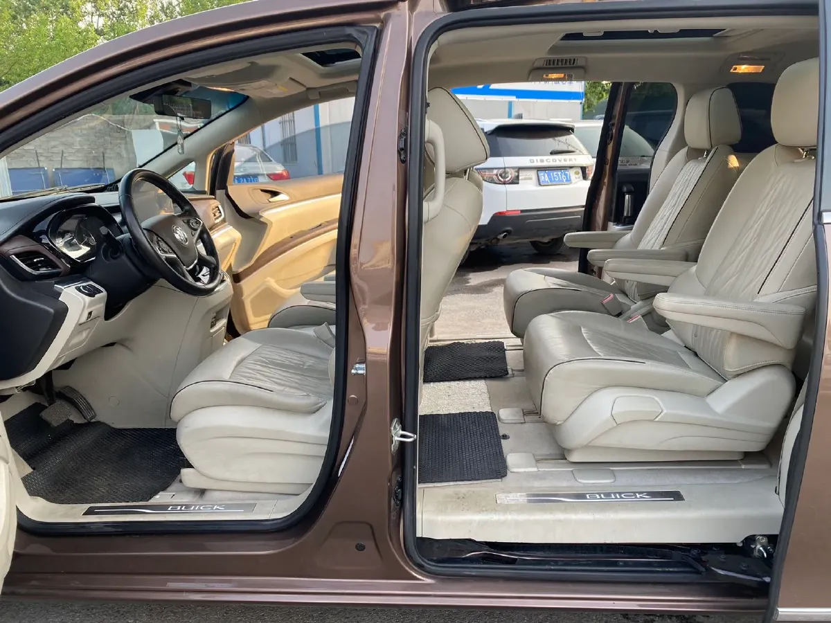 2022 Buick GL8 2.0T 237HP L4 9AT,autocango,china used car exporter,china ev exporter,chinese used car exporter,chinese used ev exporter