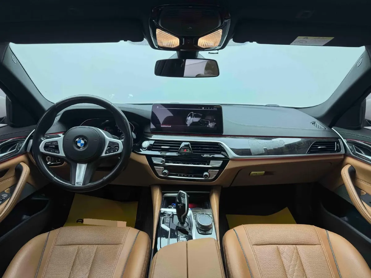 2021 BMW 5 Series 2.0T 184HP L4 8AT,autocango,china used car exporter,china ev exporter,chinese used car exporter,chinese used ev exporter